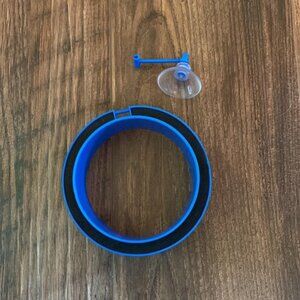 Floating fish tank feeding rain